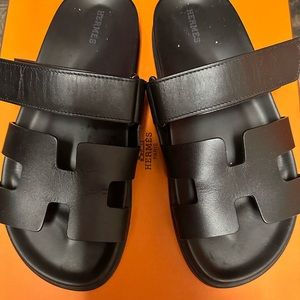 ORIGINAL Hermes CHYPRE size 39 Black Leather